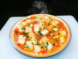 番茄炖豆腐的做法步骤：1