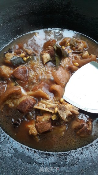黄豆炖猪脚的做法步骤：9