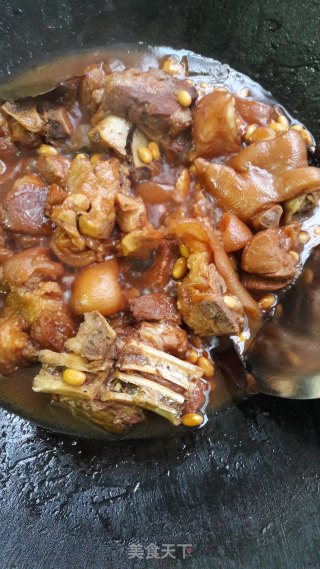 黄豆炖猪脚的做法步骤：10