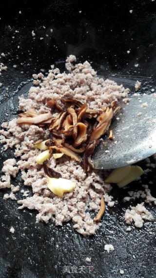 肉末香菇炖粉丝的做法步骤：6