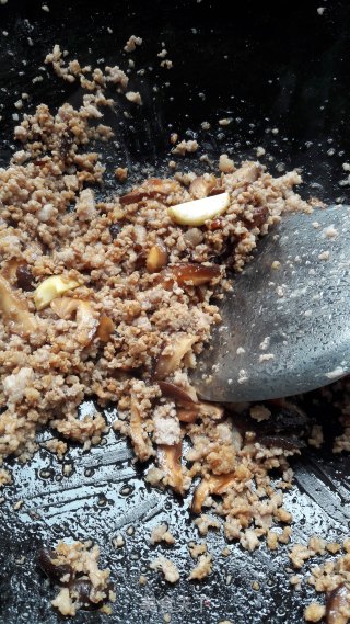 肉末香菇炖粉丝的做法步骤：7