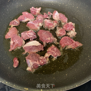 家常番茄焖牛腩的做法步骤：2