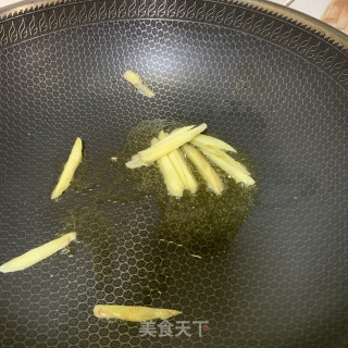 紫苏焖鸭的做法步骤：6