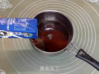 姜苏红糖奶茶的做法步骤：7