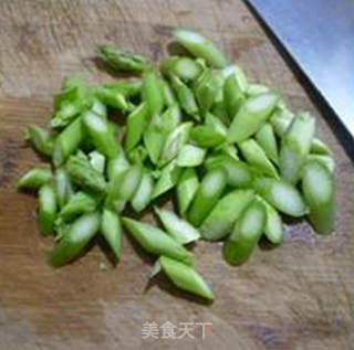 咸肉芦笋炒饭的做法步骤：5