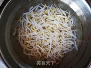 黄瓜拌豆芽的做法步骤：2