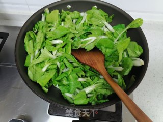 油渣炒青菜的做法步骤：3