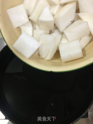 红烧萝卜的做法步骤：4
