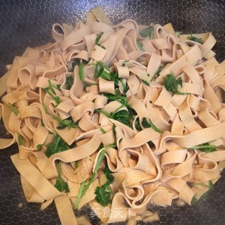 蒜香豆皮的做法步骤：8