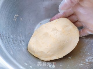 万圣节鬼脸草莓派的做法步骤：4