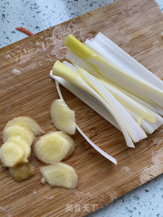 咖喱土豆鸡肉饭的做法步骤：4