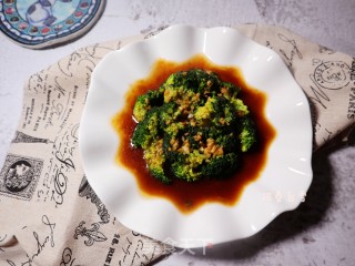 高大上????超简单蒜蓉蚝油西兰花❗️鲜香营养丰富✅家常菜宴客菜的做法步骤：11