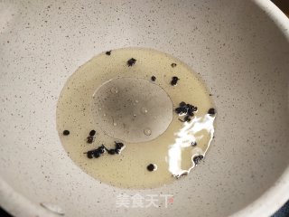麻婆豆腐烧毛豆的做法步骤：3