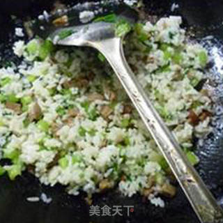 香芹素火腿炒饭的做法步骤：8