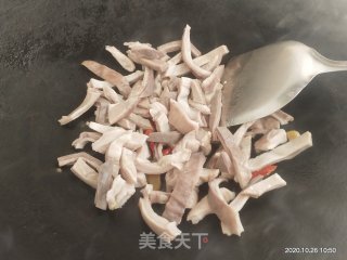 葱段炒猪肚丝儿的做法步骤：8