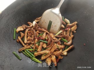 葱段炒猪肚丝儿的做法步骤：12