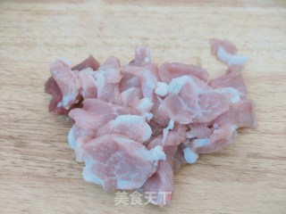 肉炒香菇芹菜的做法步骤：3