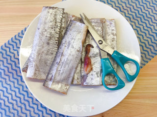 清蒸带鱼的做法步骤：2