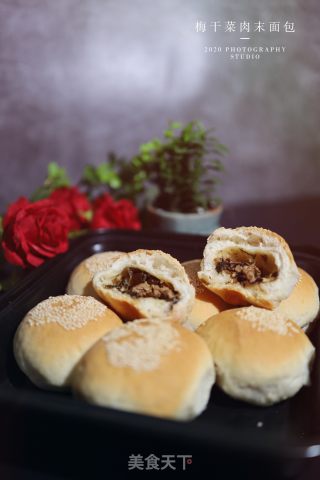 梅干菜肉末面包的做法步骤：16