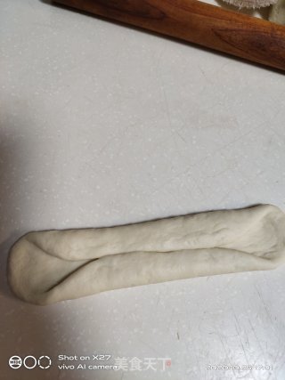 牛奶面包卷的做法步骤：8