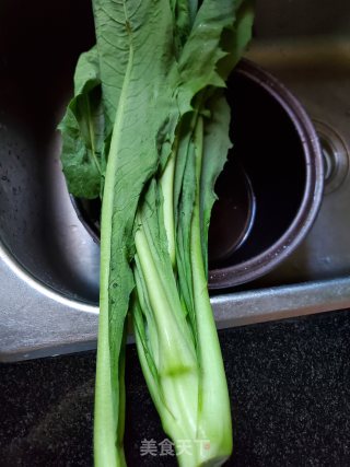 蒜末炒甜麦菜的做法步骤：1
