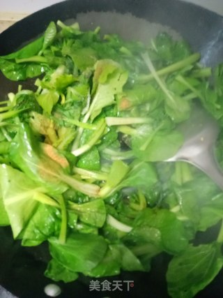 小青菜炒鸡蛋的做法步骤：5