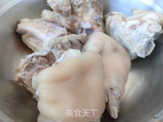 板栗烧猪蹄的做法步骤：5