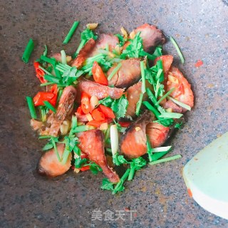 煎腊鱼块的做法步骤：8