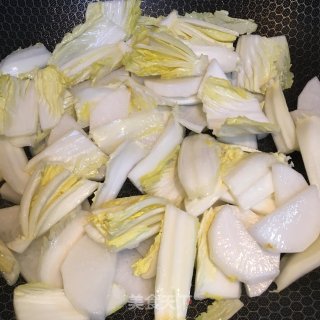 娃娃菜萝卜炖蛋饺的做法步骤：5