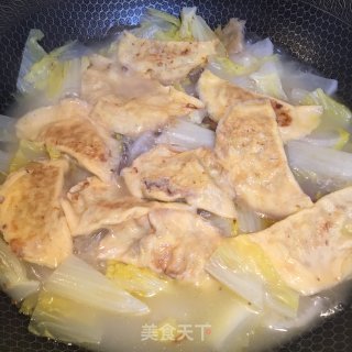 娃娃菜萝卜炖蛋饺的做法步骤：8
