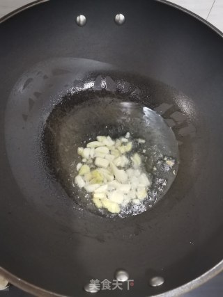 啤酒烧鸡翅的做法步骤：2