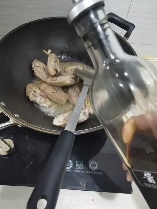 啤酒烧鸡翅的做法步骤：5