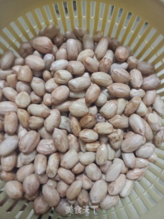蒜香花生米的做法步骤：5