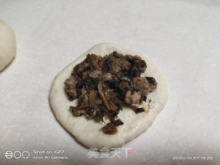 梅干菜肉末面包的做法步骤：12