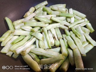 牛肉炒白芸豆的做法步骤：5