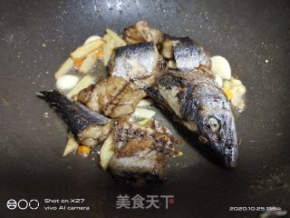 红烧秋刀鱼的做法步骤：5