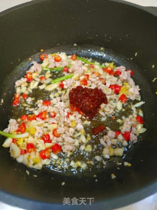 香辣肉末茄子焖面的做法步骤：6