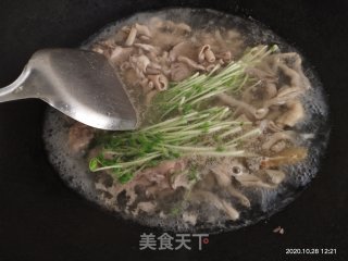 鸭杂河粉的做法步骤：8