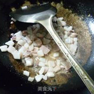 青椒鱿鱼鸡蛋炒饭的做法步骤：9
