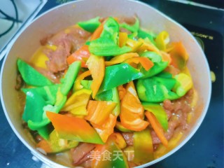彩椒炒牛柳的做法步骤：7