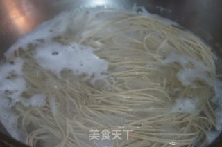 家常炒面条的做法步骤：2