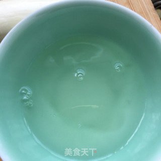 茭白炒鹅蛋的做法步骤：3
