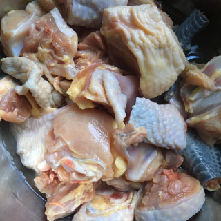 陈皮玉米炖鸡汤的做法步骤：2
