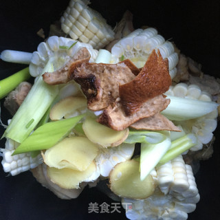 陈皮玉米炖鸡汤的做法步骤：7