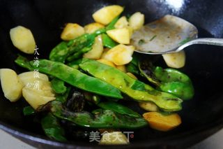 排骨炖豆角的做法步骤：4