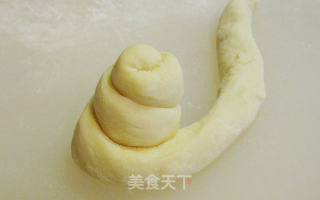 蜗牛面包（原名为 Mallorcan Ensaimadas）的做法步骤：8
