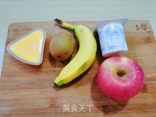 水果沙拉的做法步骤：1