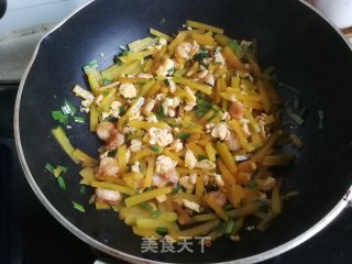 虾仁南瓜炒蛋的做法步骤：7