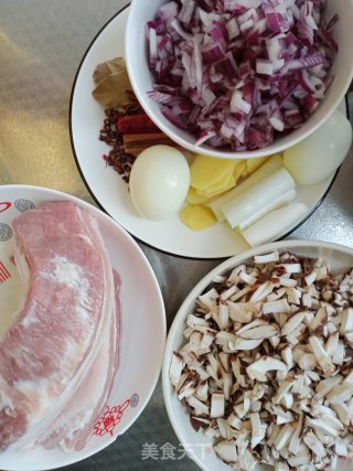 卤肉饭的做法步骤：1