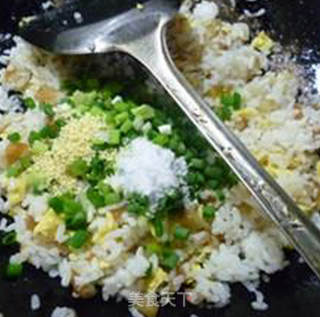 鸡蛋油条炒饭的做法步骤：8